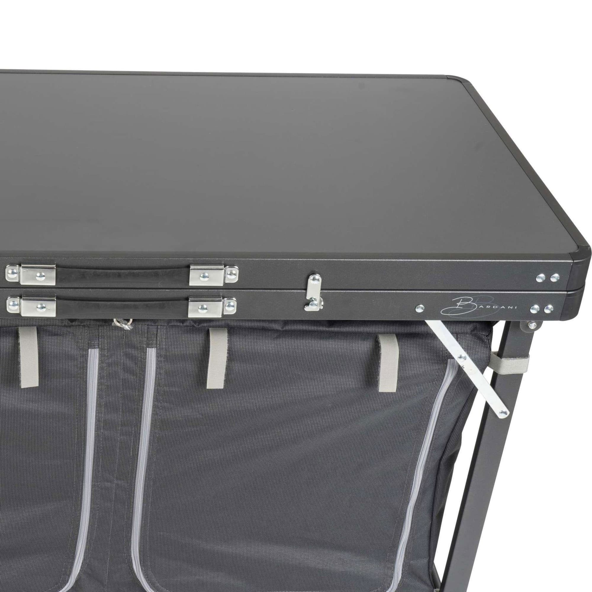 Bardani Salamanca campingkeuken