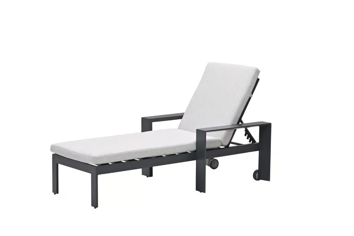 Levanto ligbed carbon black / valley sand