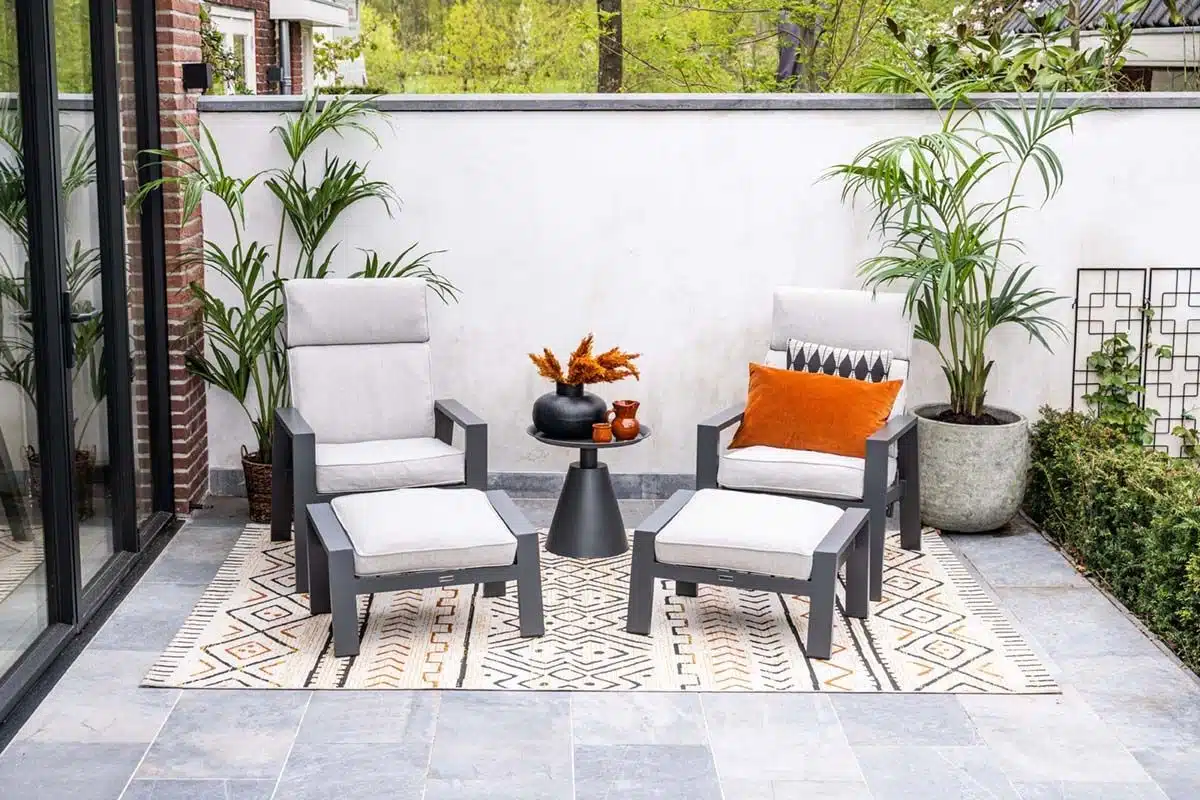 Max verstelbare stoel + voetenbank carbon black / sand